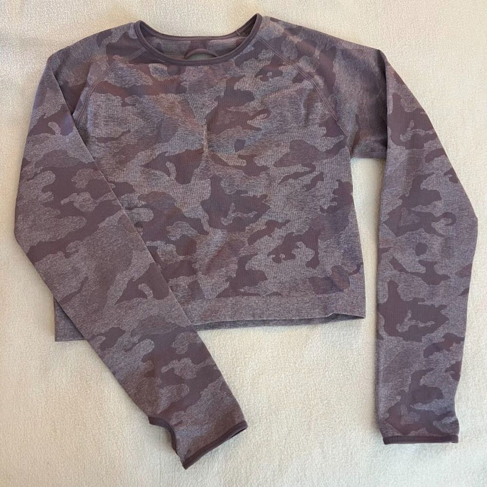 New Mix Women's Workout Top Cropped Long Sleeve Keyhole Back Purple Camo, Size L